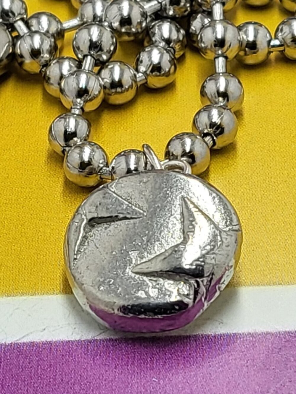 Necklace vintage Todd Oldham Button 90s Silver tone Stars Ball Chain Emo
